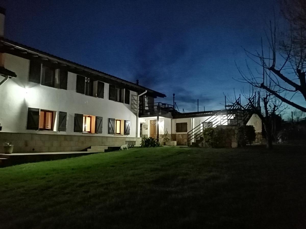 Pension Gure Ametsa Irun Bagian luar foto